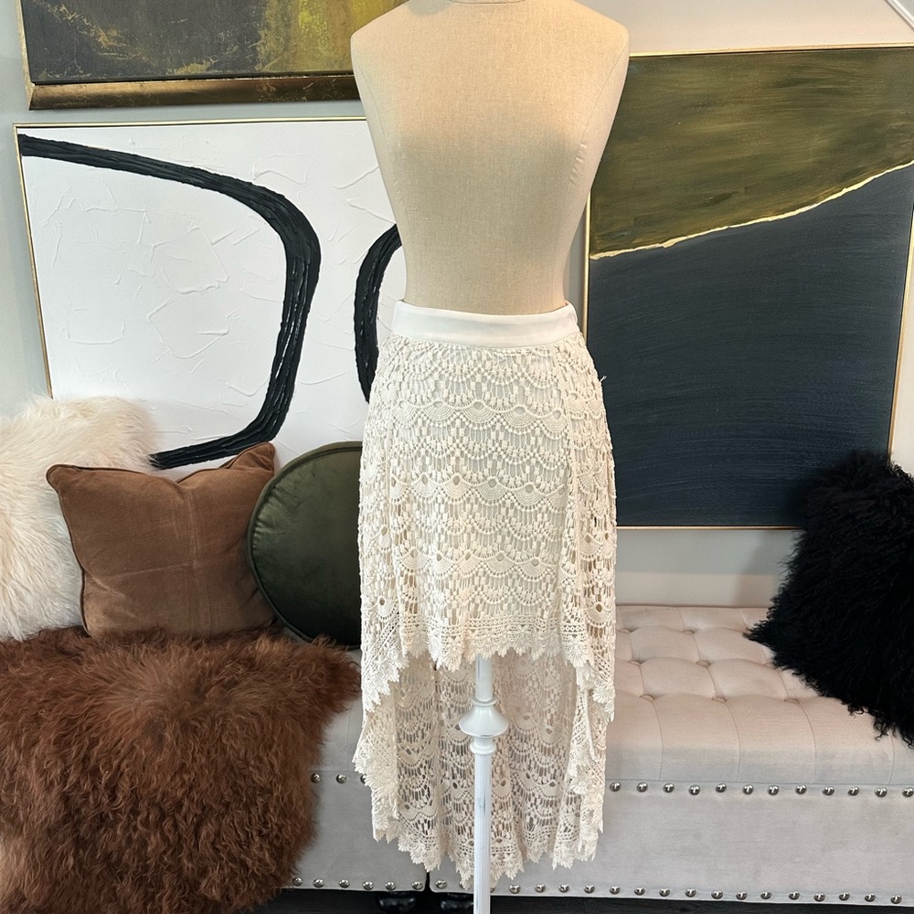 KIMCHI BLUE, Urban Outfitters, layers of Laced Crochet Cotten High Low Skirt